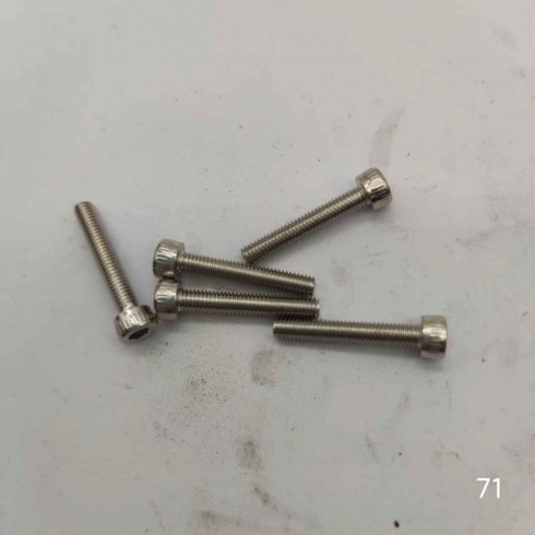 Винт S01591 M3*18