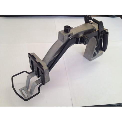 Кронштейн лапки в сборе 4030102900