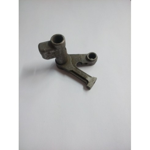 Рычаг правого петлителя 151326