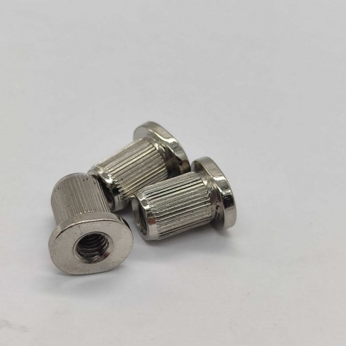 Втулка 142026005